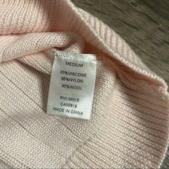 One Grey Day Light Pink Long Sleeve Sweater Size M $198 - Picture 5 of 8
